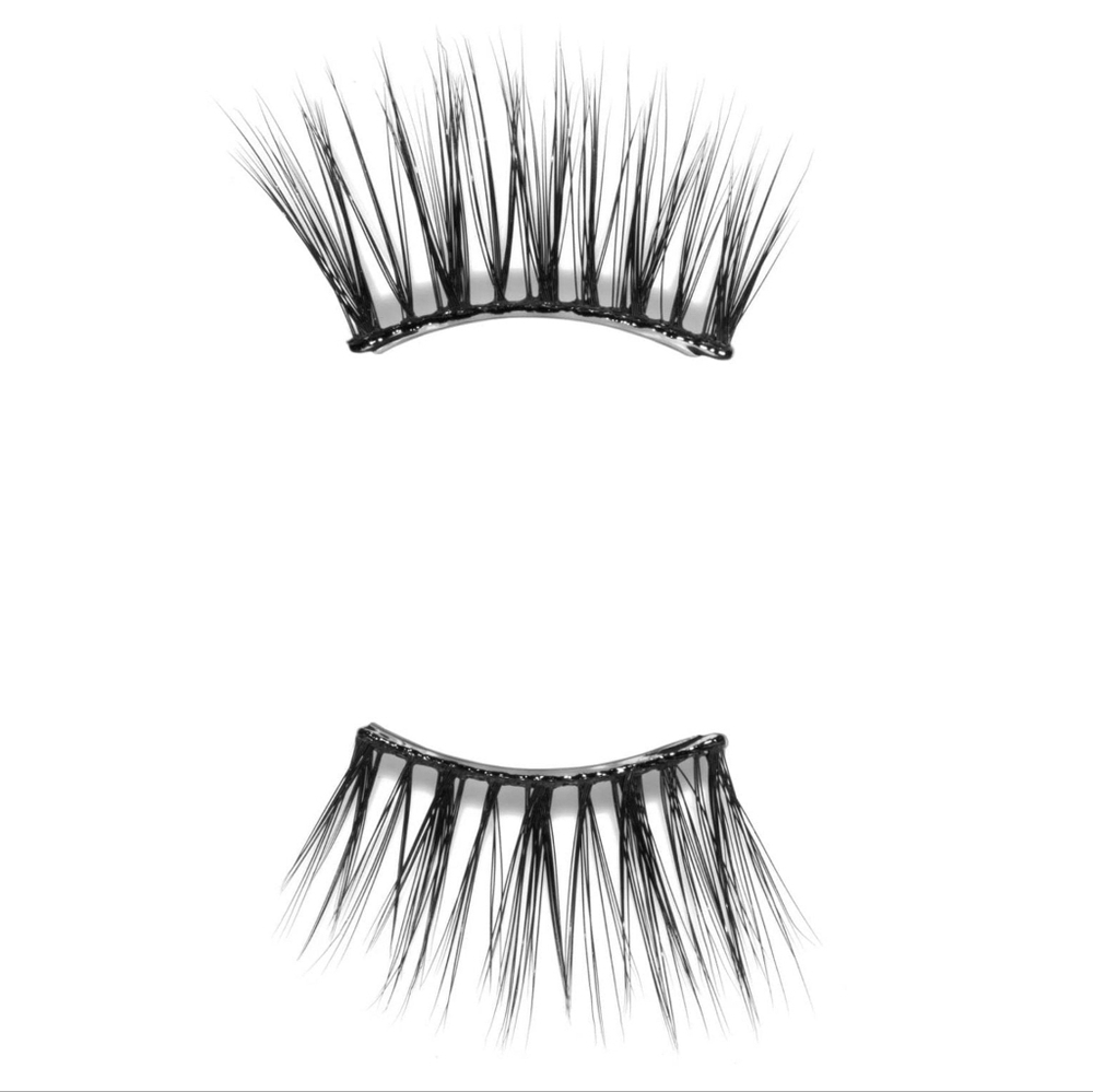NWT Lashies by MoxieLash. Cheeky Lash. Premium Silk Lashes. - Picture 4 of 4